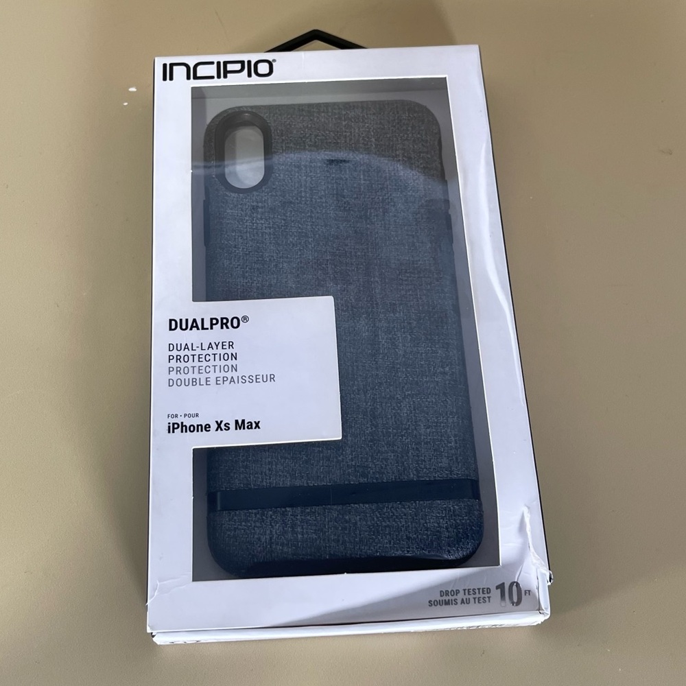 NWT Incipio DualPro  Carnaby Case iPhone XS Max